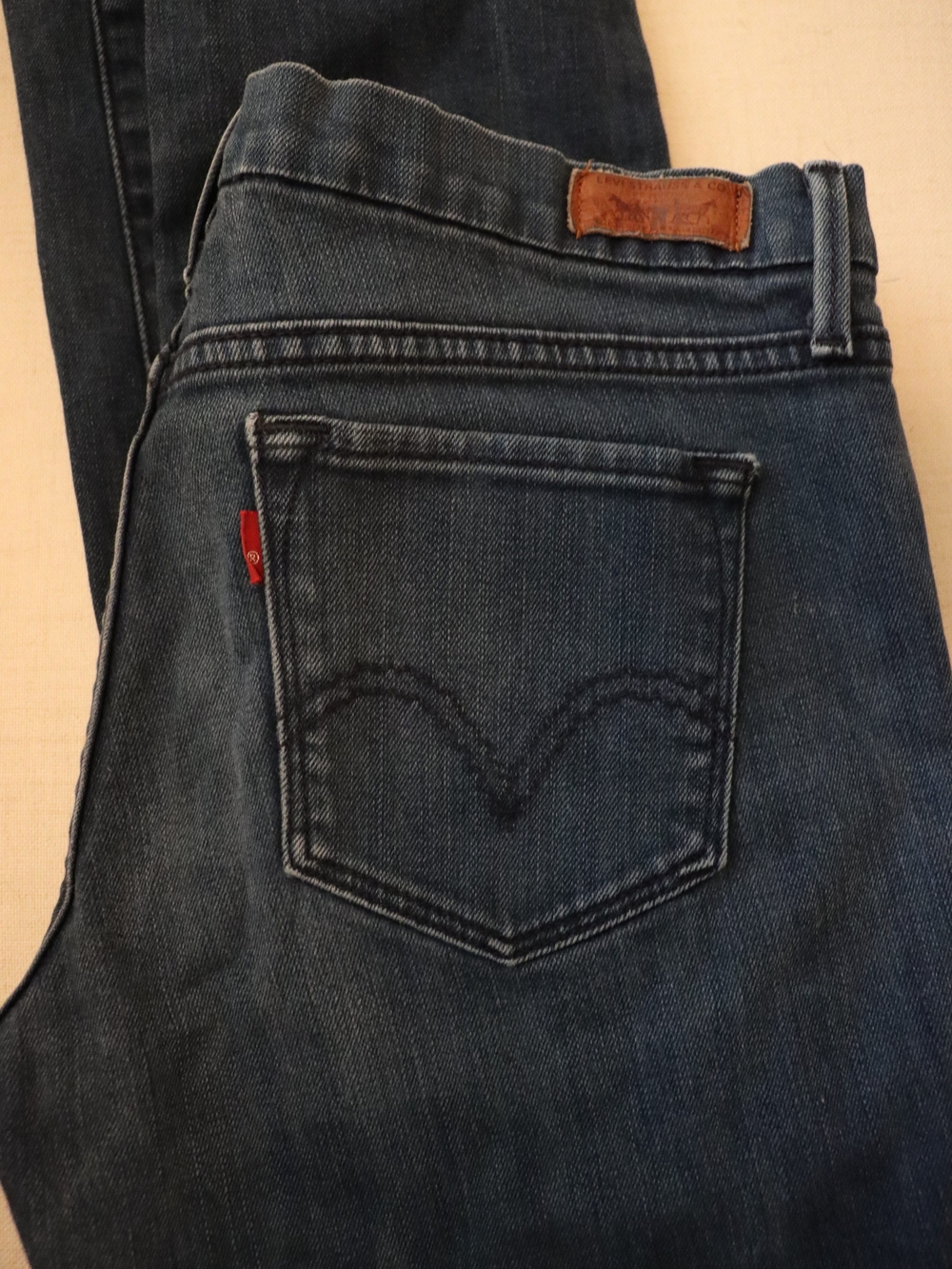 Levi's Women's Slim Straight Jeans in Dark Indigo